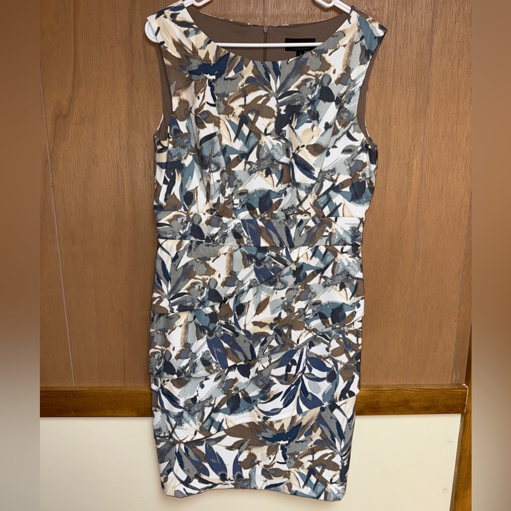 Chic Patterned Midi Dress in Blue and Brown